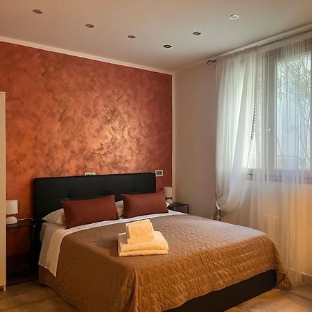 Harmony Lake Sirmione Exterior photo